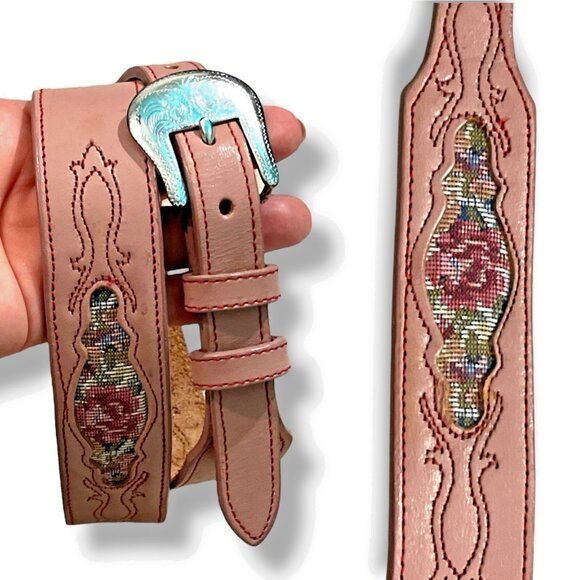 Silver Creek Collection Pink Leather Belt Cutouts Floral Needlepoint Size 30 USA - Picture 1 of 10